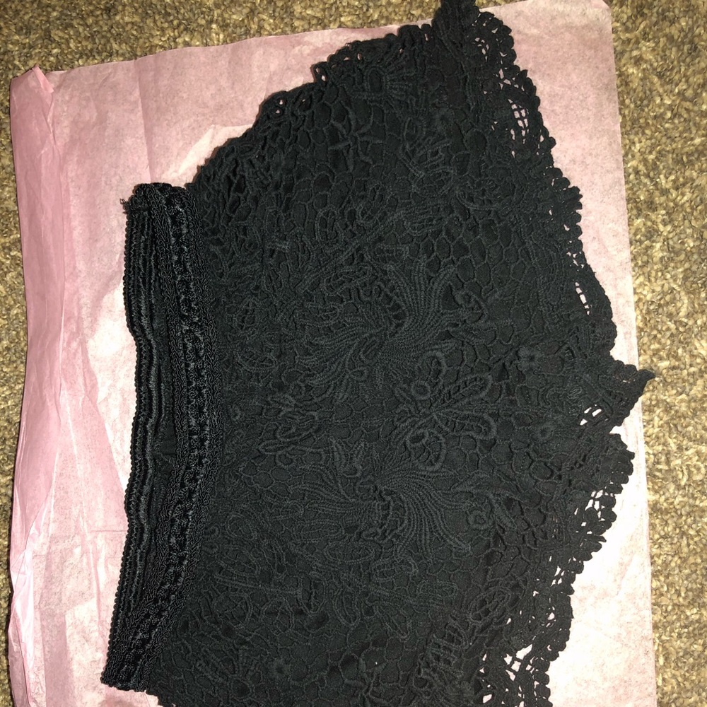 Tully’s Black Shorts
